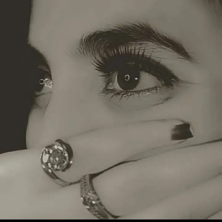 whatsapp stylish eyes dp